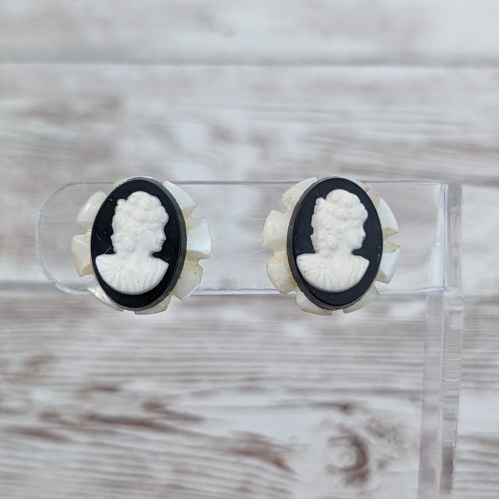 Vintage Screw On Earrings - Cameo Style - Fair Condition